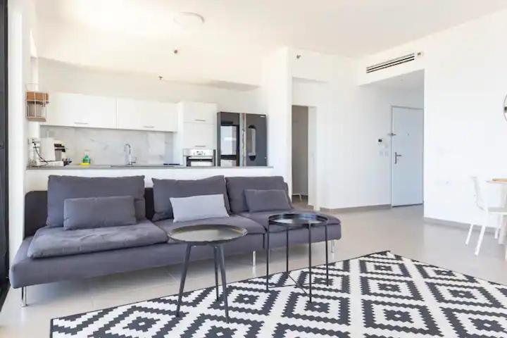Oַ&O Group- Luxury Apt Tower Best Sea View Bat Jám Kültér fotó