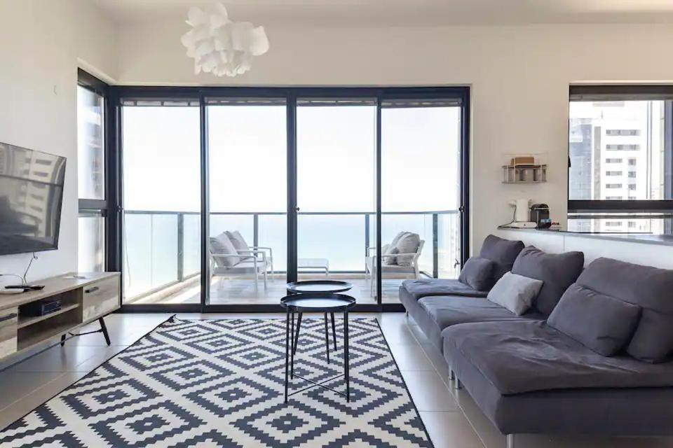 Oַ&O Group- Luxury Apt Tower Best Sea View Bat Jám Kültér fotó