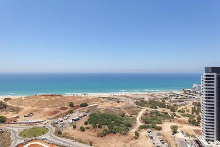 Oַ&O Group- Luxury Apt Tower Best Sea View Bat Jám Kültér fotó