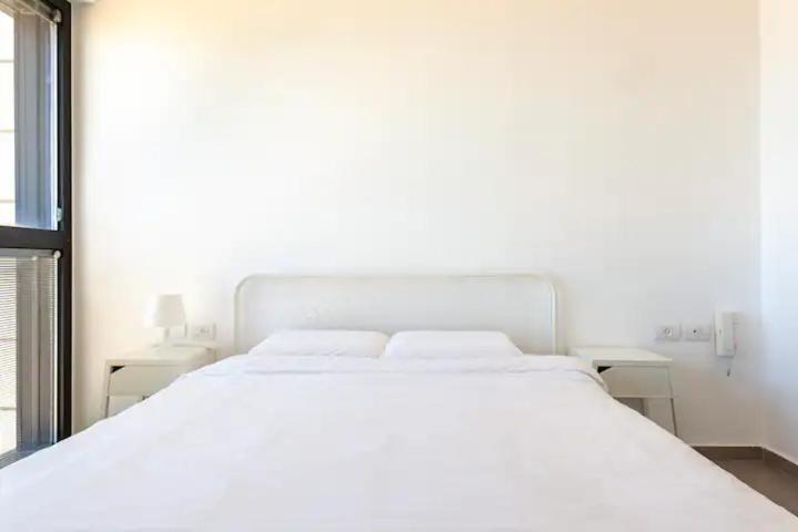 Oַ&O Group- Luxury Apt Tower Best Sea View Bat Jám Kültér fotó