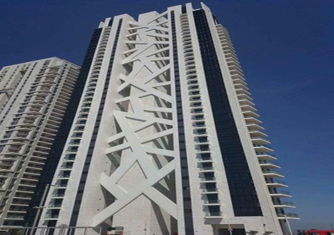 Oַ&O Group- Luxury Apt Tower Best Sea View Bat Jám Kültér fotó