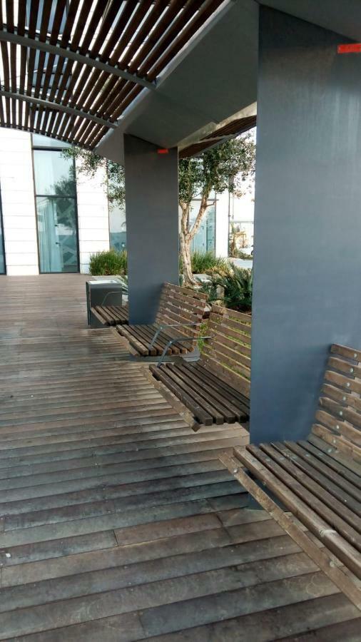 Oַ&O Group- Luxury Apt Tower Best Sea View Bat Jám Kültér fotó