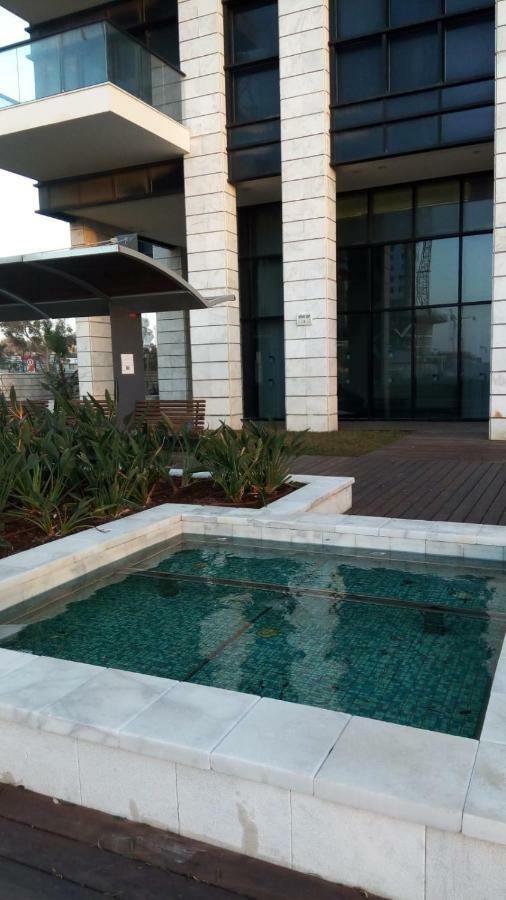 Oַ&O Group- Luxury Apt Tower Best Sea View Bat Jám Kültér fotó