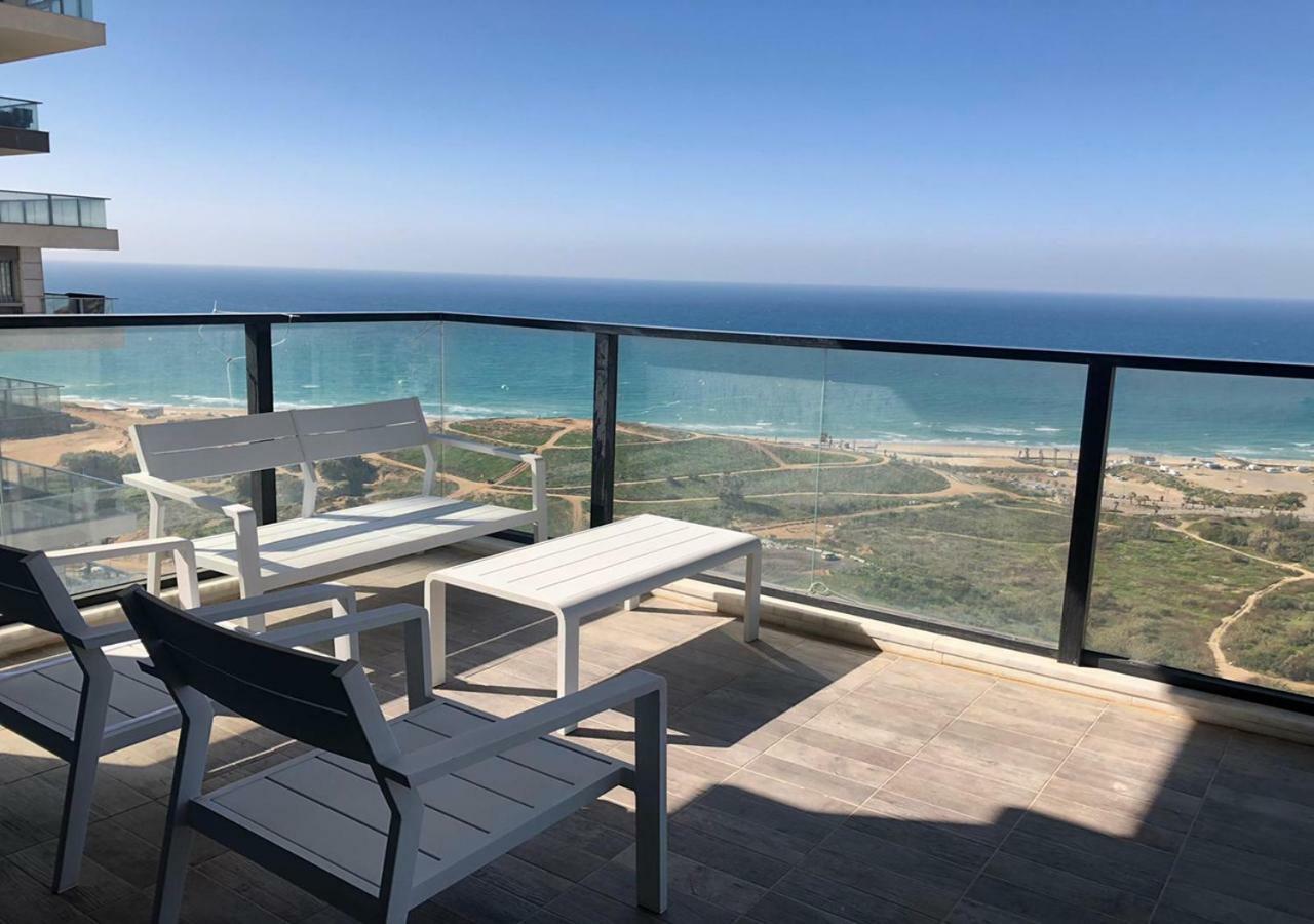 Oַ&O Group- Luxury Apt Tower Best Sea View Bat Jám Kültér fotó